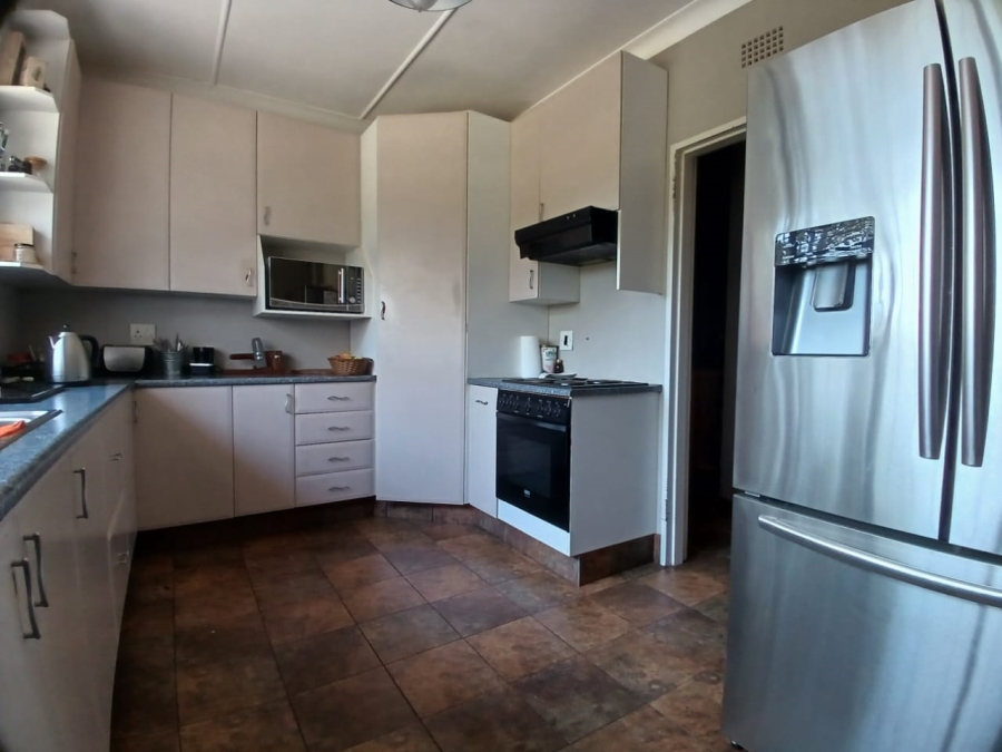 3 Bedroom Property for Sale in Memel Free State